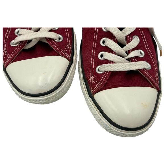 GOOD Converse Low Tops - Burgundy Size 9 - Picture 3 of 5